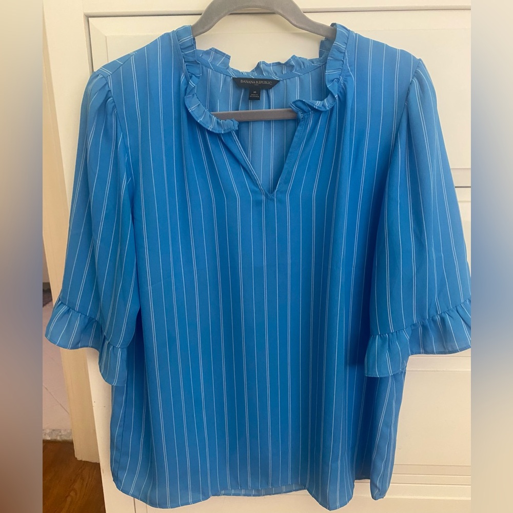 Banana Republic Blue Ruffled 3/4 Sleeve Blouse